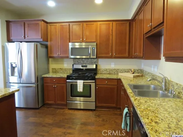 27912 Avalon Drive, Canyon Country, California 91351