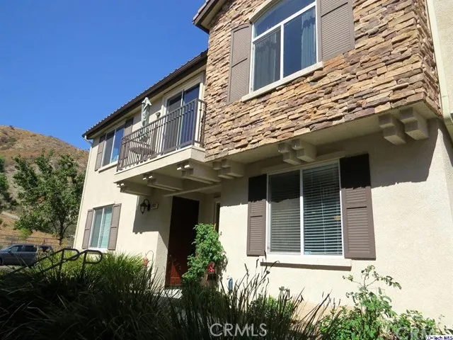 27912 Avalon Drive, Canyon Country, California 91351