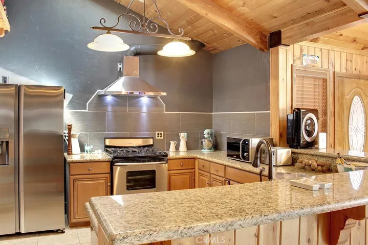 101 Dawn Drive, Big Bear, California 92314
