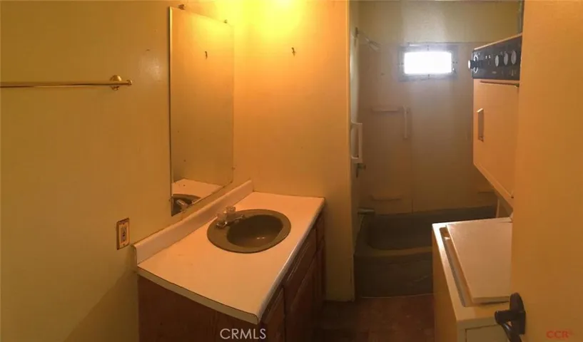 3860 S Higuera Cs1, San Luis Obispo, California 93401