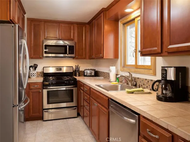 444 Temple Lane, Big Bear, California 92315