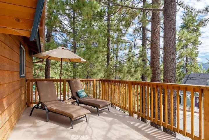 444 Temple Lane, Big Bear, California 92315