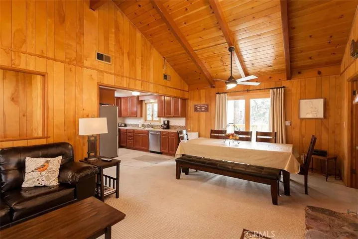 444 Temple Lane, Big Bear, California 92315