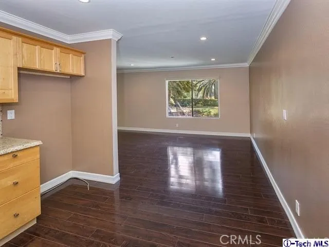 7732 Via Sorrento 30, Burbank, California 91504