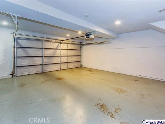 7732 Via Sorrento 30, Burbank, California 91504