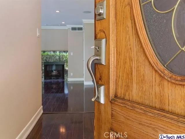 7732 Via Sorrento 30, Burbank, California 91504