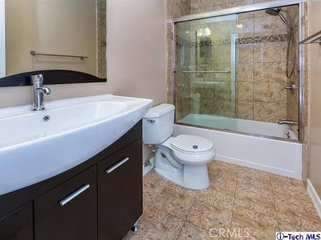 7732 Via Sorrento 30, Burbank, California 91504