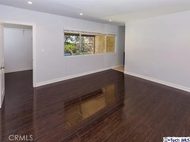 7732 Via Sorrento 30, Burbank, California 91504