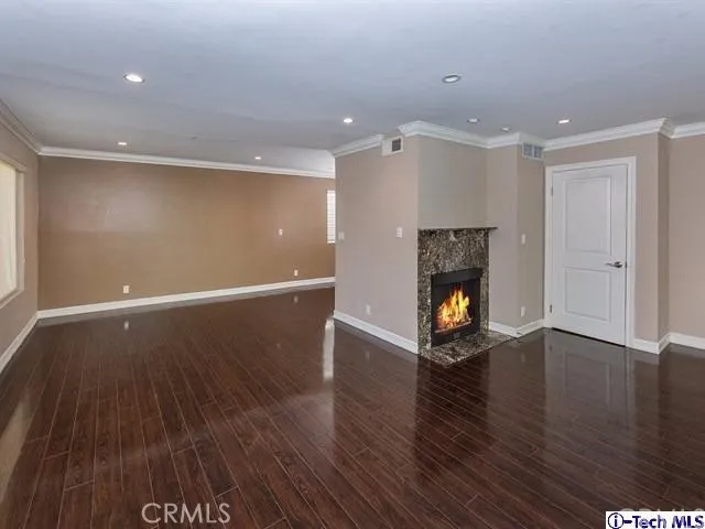 7732 Via Sorrento 30, Burbank, California 91504