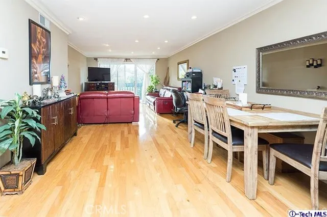 2940 N Verdugo Road 219, Glendale, California 91208