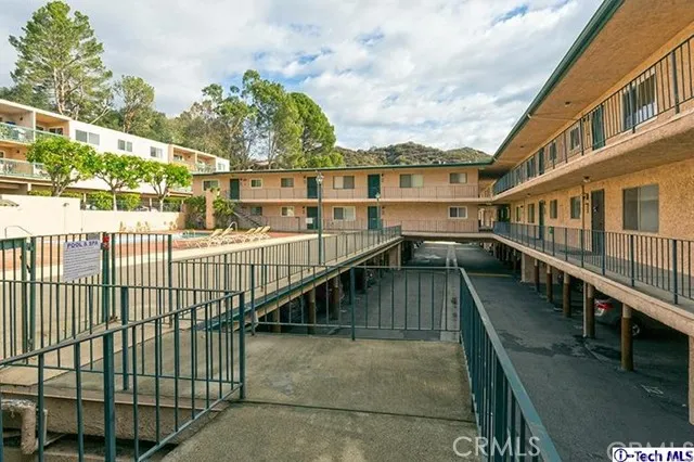 2940 N Verdugo Road 219, Glendale, California 91208