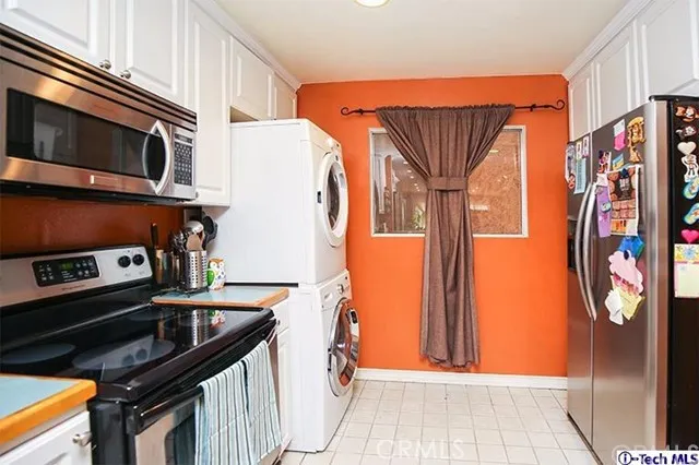 2940 N Verdugo Road 219, Glendale, California 91208