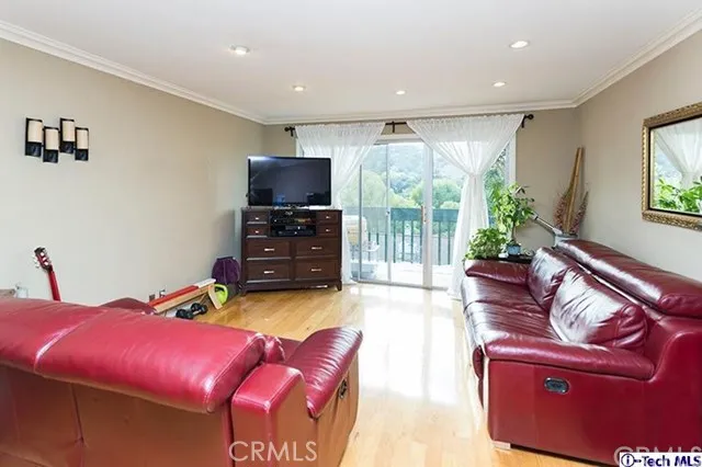 2940 N Verdugo Road 219, Glendale, California 91208