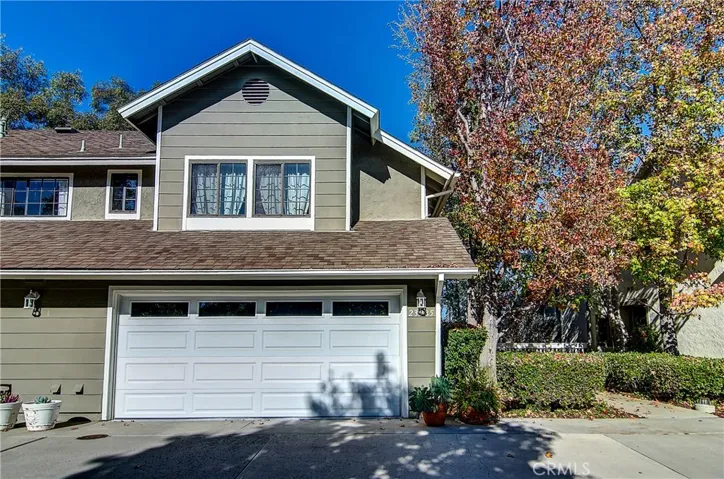 Looks and feels like a single family home- Welcome!