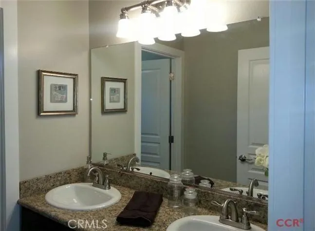 Master Bath with dual sink vanity