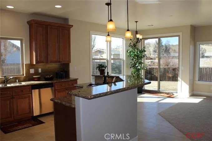 1207 Blue Oak Way, Paso Robles, California 93446
