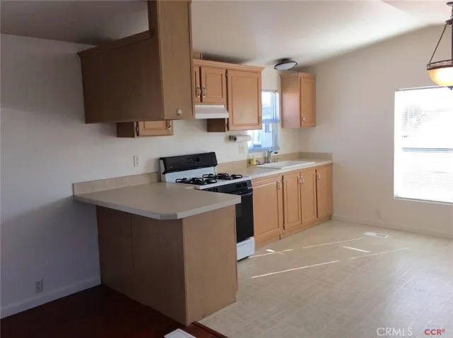 3860 S Higuera B11, San Luis Obispo, California 93401