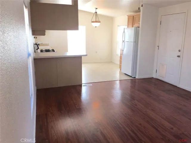 3860 S Higuera B11, San Luis Obispo, California 93401