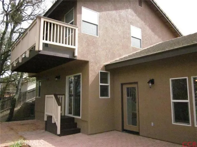 911 Sleepy Hollow Road, Paso Robles, California 93446