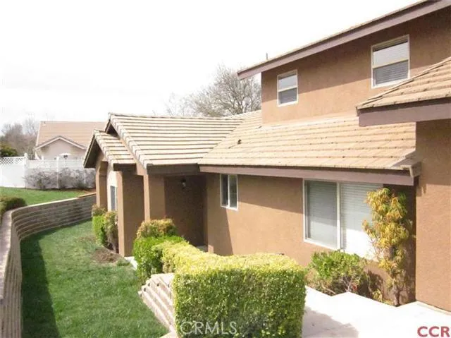 911 Sleepy Hollow Road, Paso Robles, California 93446