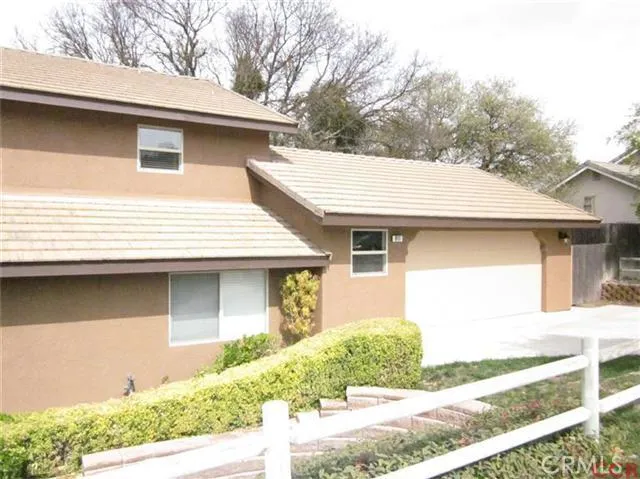 911 Sleepy Hollow Road, Paso Robles, California 93446