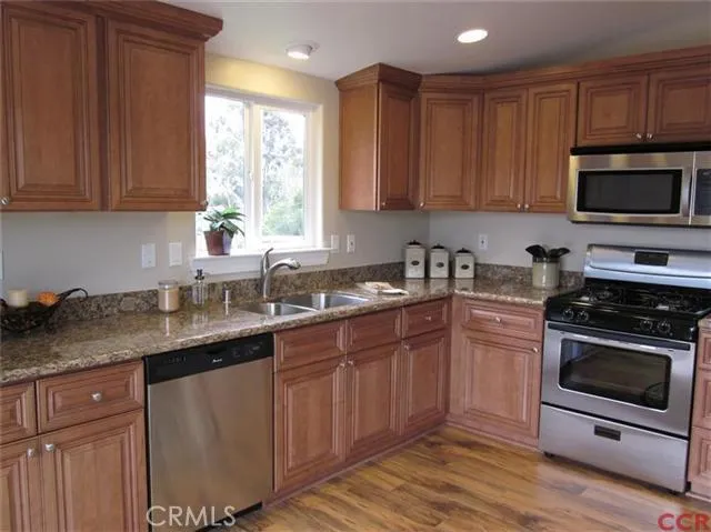 Stainless appliances