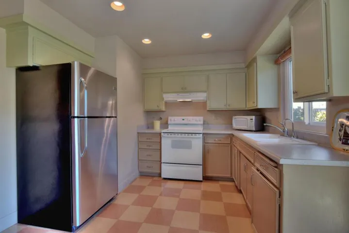 681 Harvard Avenue, Santa Clara, California 95051