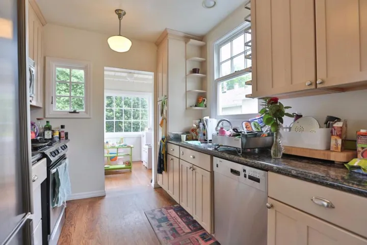 755 Arnold Way, Menlo Park, California 94025