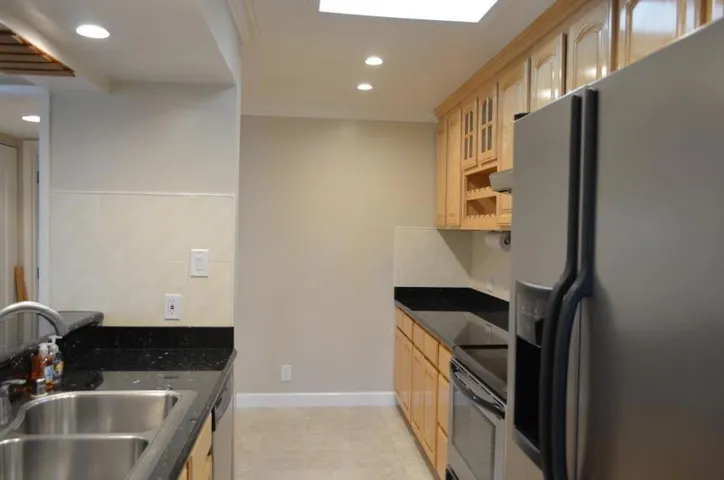 675 Sharon Park Drive 231, Menlo Park, California 94025