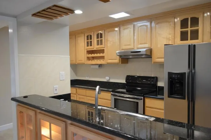 675 Sharon Park Drive 231, Menlo Park, California 94025
