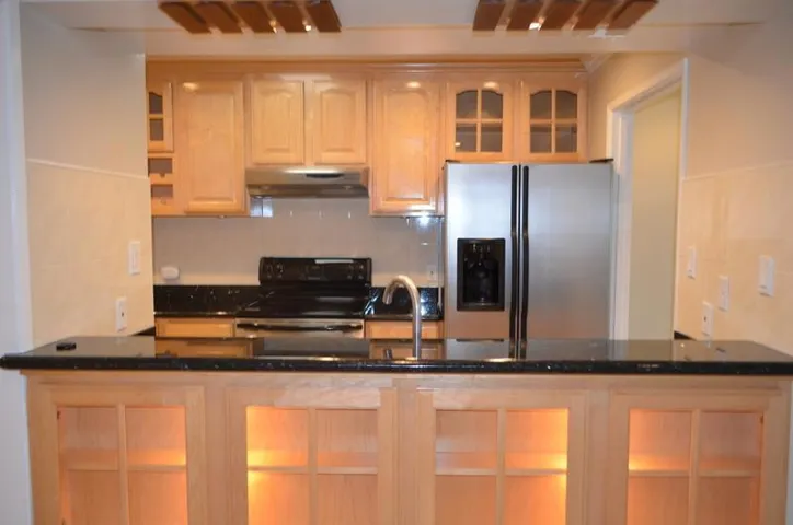 675 Sharon Park Drive 231, Menlo Park, California 94025