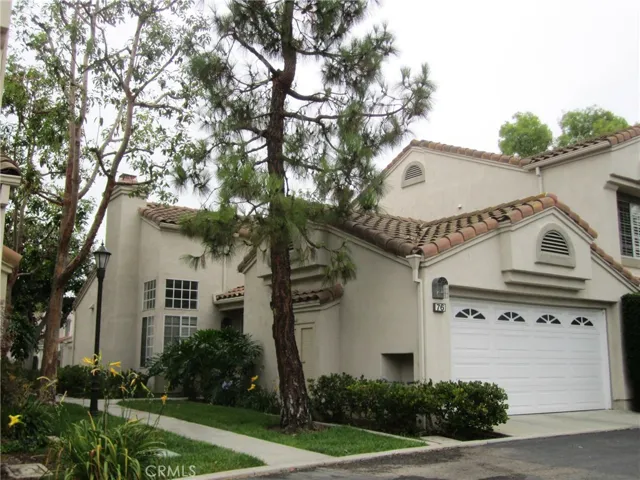 76 Agostino, Irvine, California 92614
