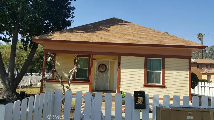 631-639 Locust Street, Pomona, California 91766