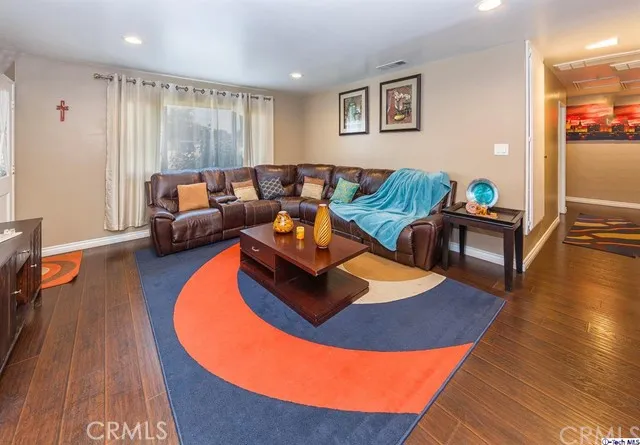 9499 Bradwell Ave Avenue, Santa Fe Springs, California 90670