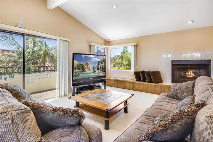 220 S Helberta Avenue G, Redondo Beach, California 90277