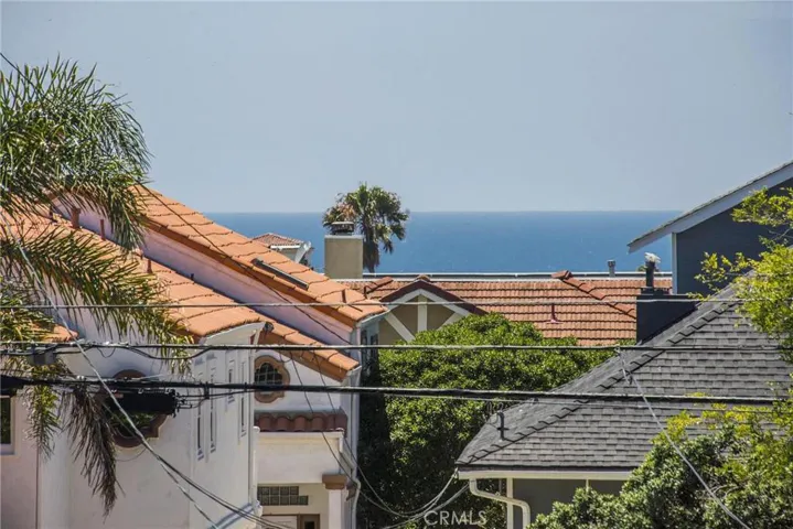 220 S Helberta Avenue G, Redondo Beach, California 90277