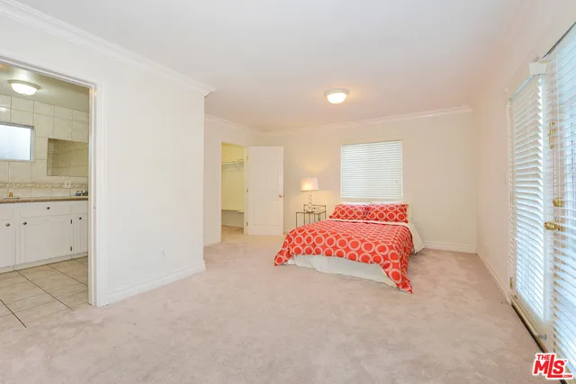 7866 Winnetka Avenue, Winnetka, California 91306
