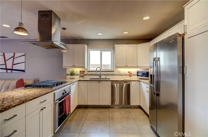 10322 Kukui Drive, Huntington Beach, California 92646