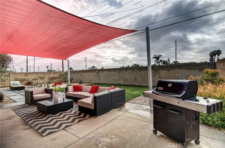 10322 Kukui Drive, Huntington Beach, California 92646