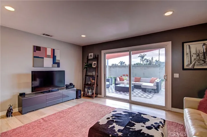10322 Kukui Drive, Huntington Beach, California 92646