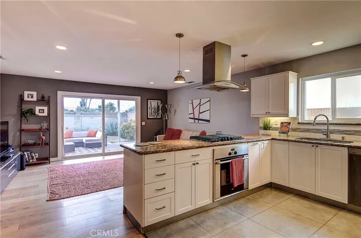 10322 Kukui Drive, Huntington Beach, California 92646