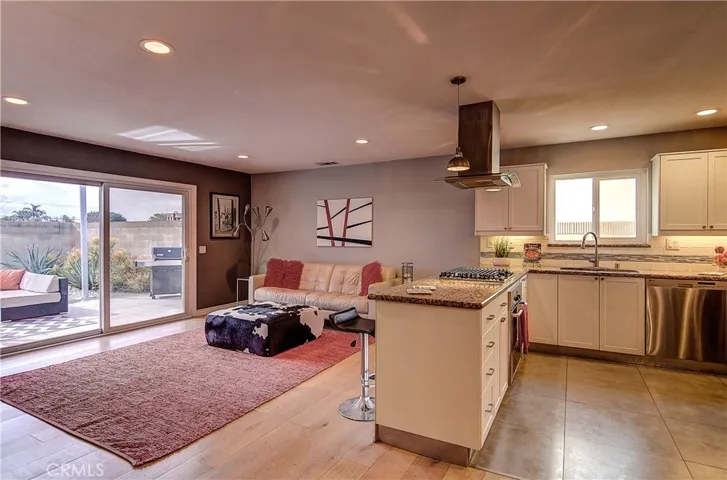 10322 Kukui Drive, Huntington Beach, California 92646