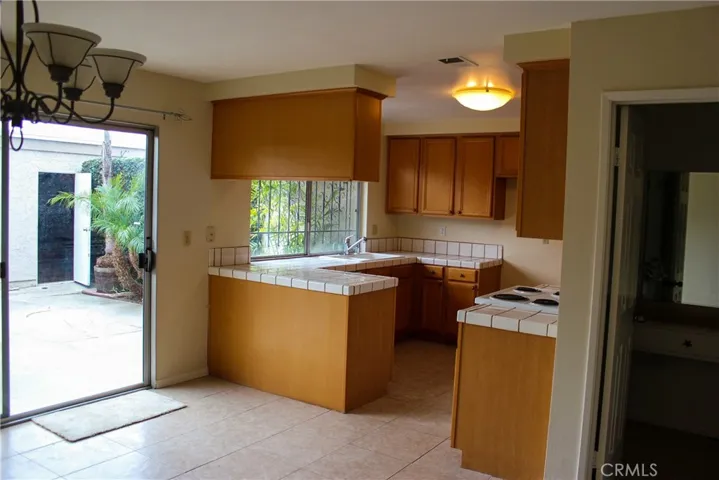 5231 Charing Cross Road, Westminster, California 92683