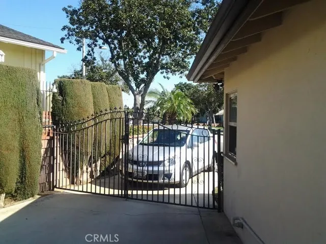 821 N View Crest Drive, Montebello, California 90640