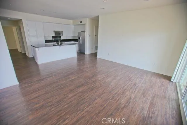 13029 Central Avenue 404, Hawthorne, California 90250