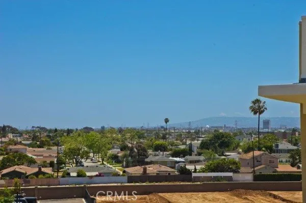 13029 Central Avenue 404, Hawthorne, California 90250