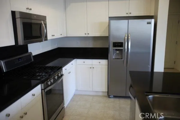 13029 Central Avenue 404, Hawthorne, California 90250