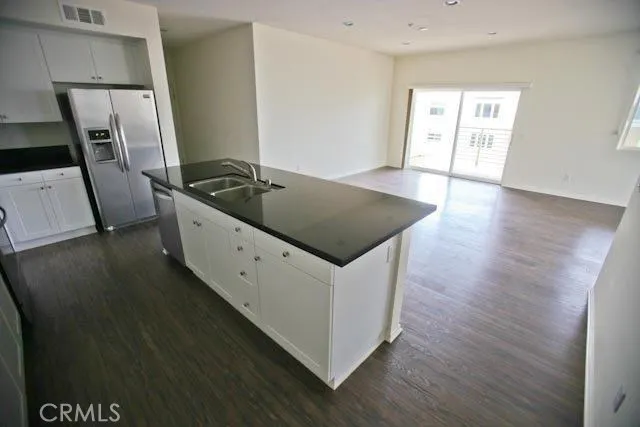 13029 Central Avenue 404, Hawthorne, California 90250