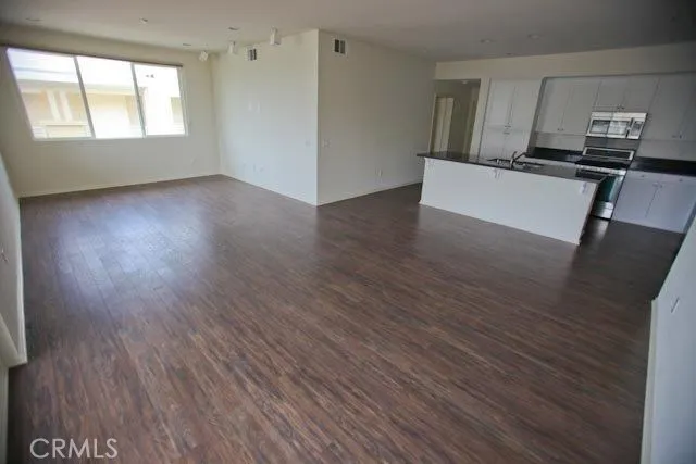 13029 Central Avenue 404, Hawthorne, California 90250