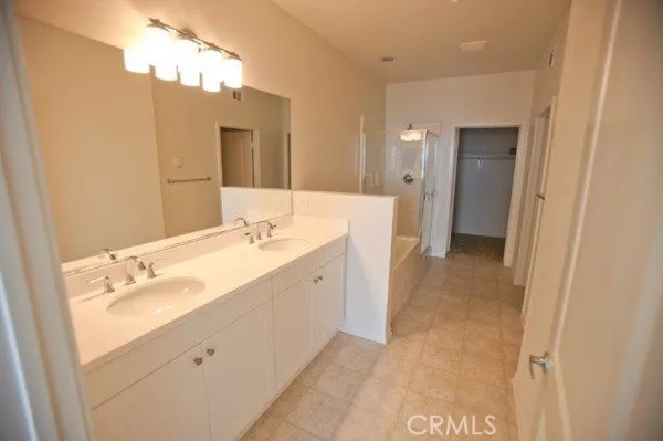 13029 Central Avenue 404, Hawthorne, California 90250